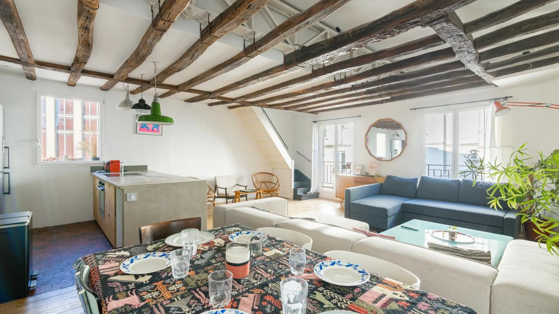 Apartment Luxurious 2 Bedroom Canal Saint Martin Saint Lazare Paris