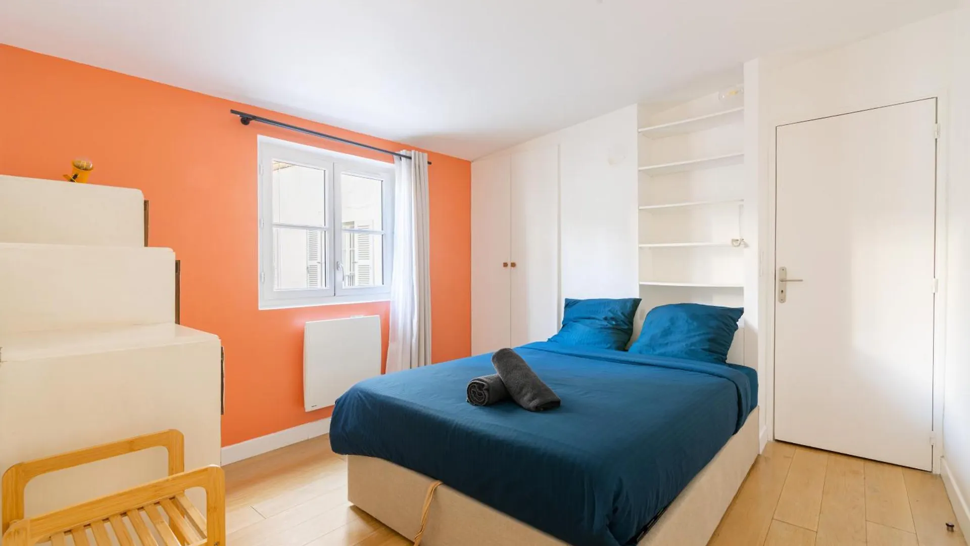 Luxurious 2 Bedroom Canal Saint Martin Saint Lazare Paris Apartment