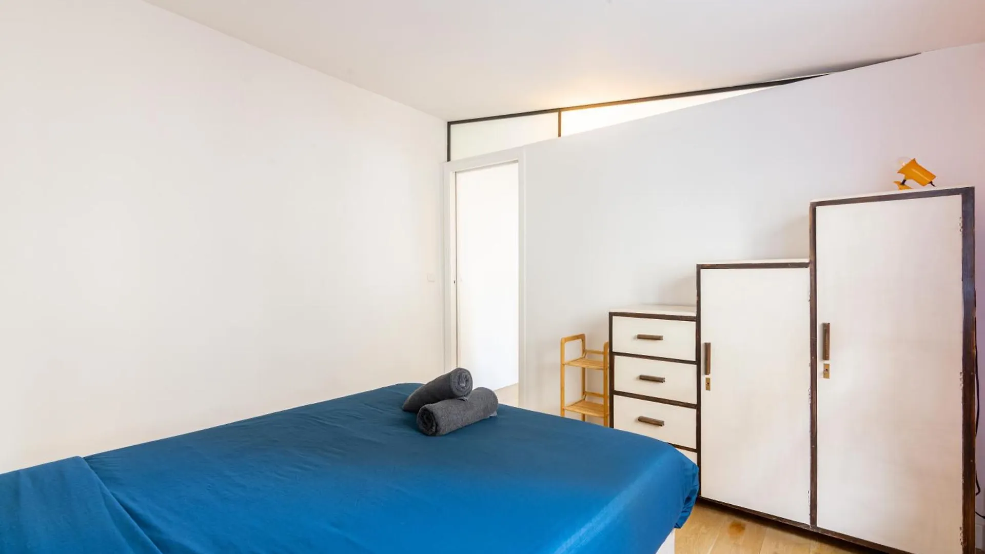 Luxurious 2 Bedroom Canal Saint Martin Saint Lazare Paris Apartment
