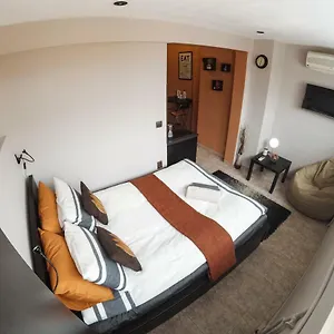https://studio-5-corners.sofiahotelsbg.com
