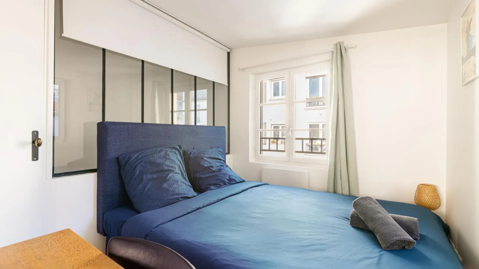 Luxurious 2 Bedroom Canal Saint Martin Saint Lazare Paris