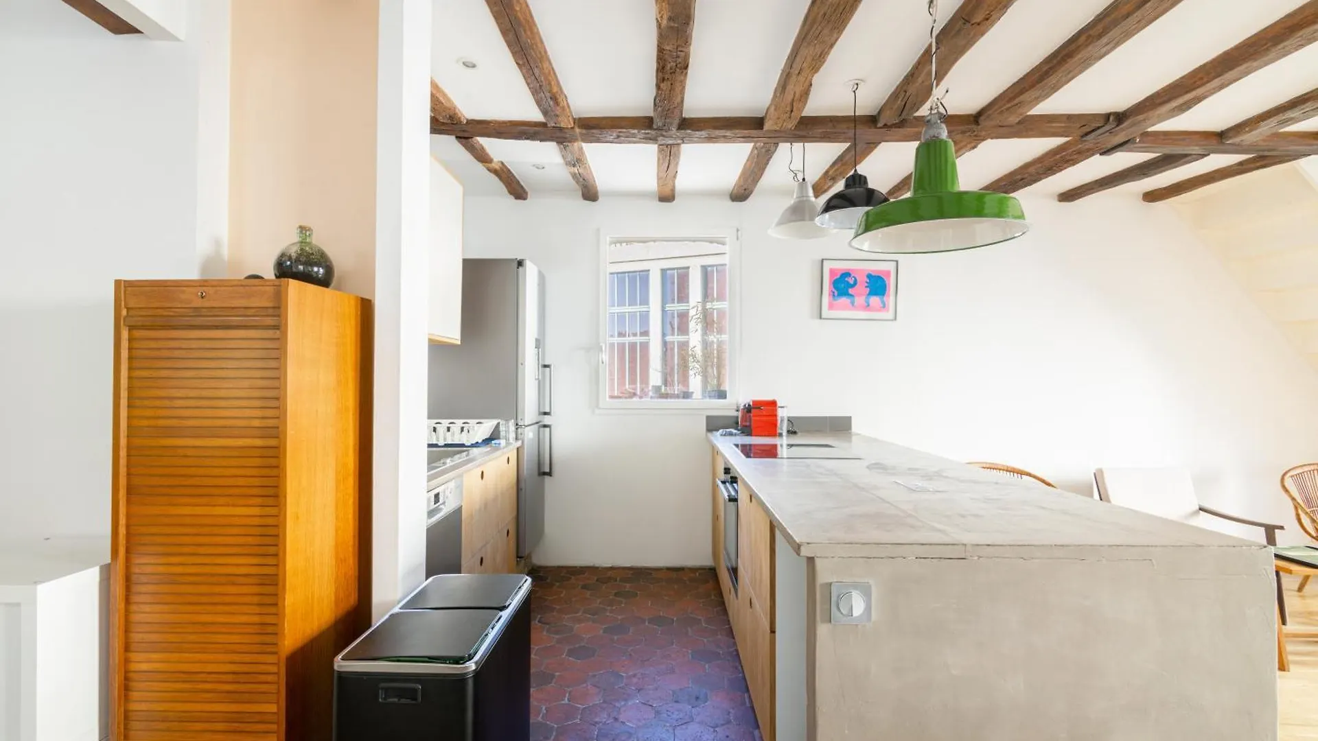 Apartment Luxurious 2 Bedroom Canal Saint Martin Saint Lazare Paris France
